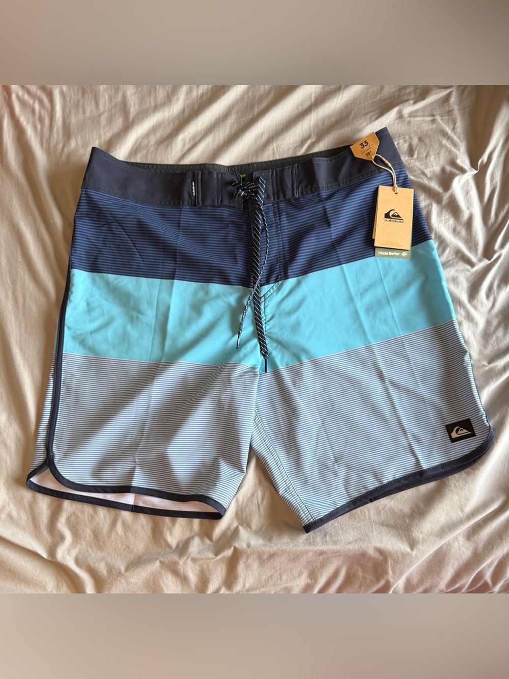 Quiksilver Men’s Navy, Aqua & Light Blue Striped Boardshorts size 33 waist